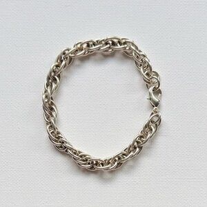 Silver-Tone Woven Chain Bracelet – Chic Everyday Style